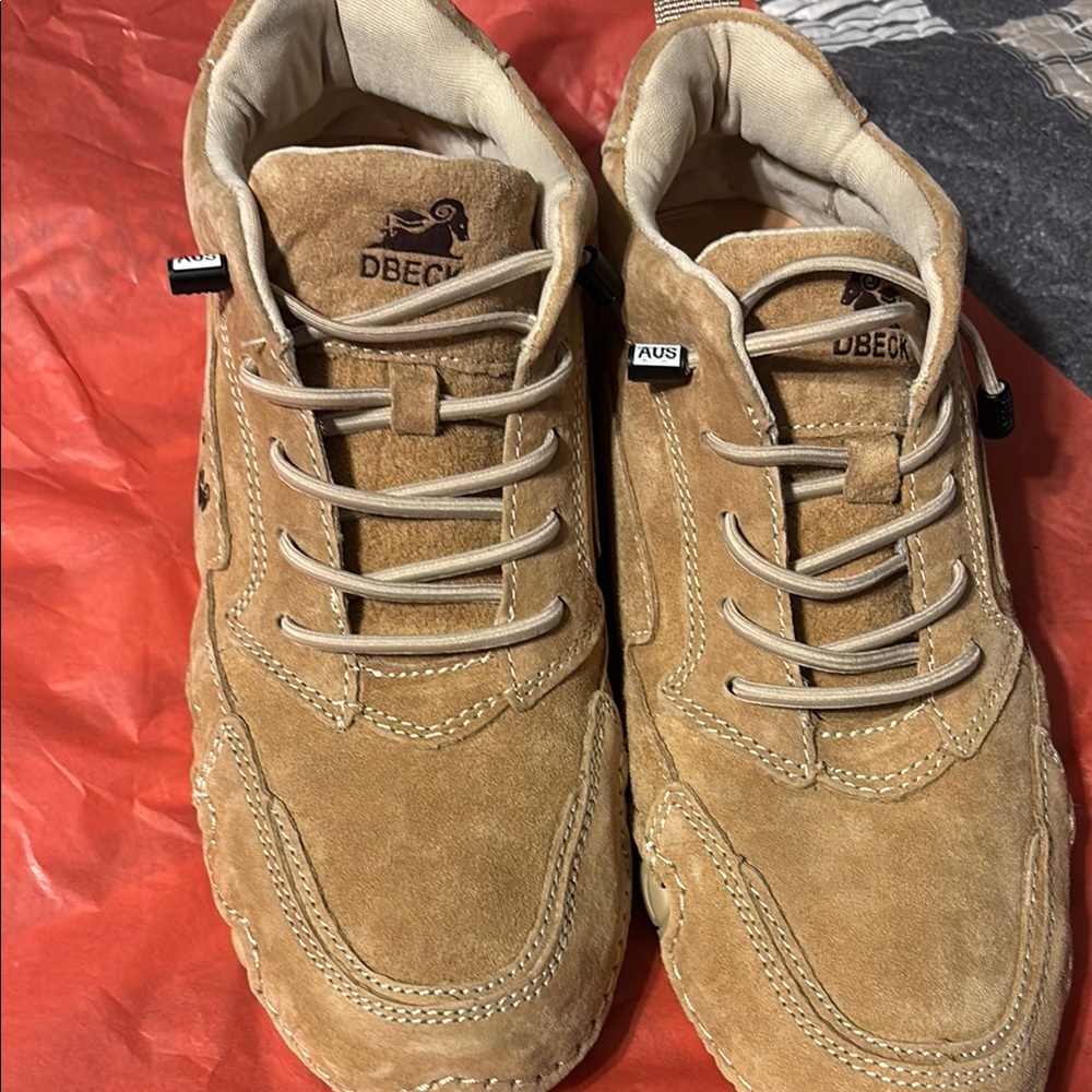 Men's Tan Suede Shoes worn once very comfortable